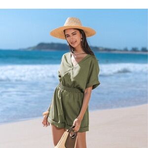 Cupshe Olive Green Women Shorts